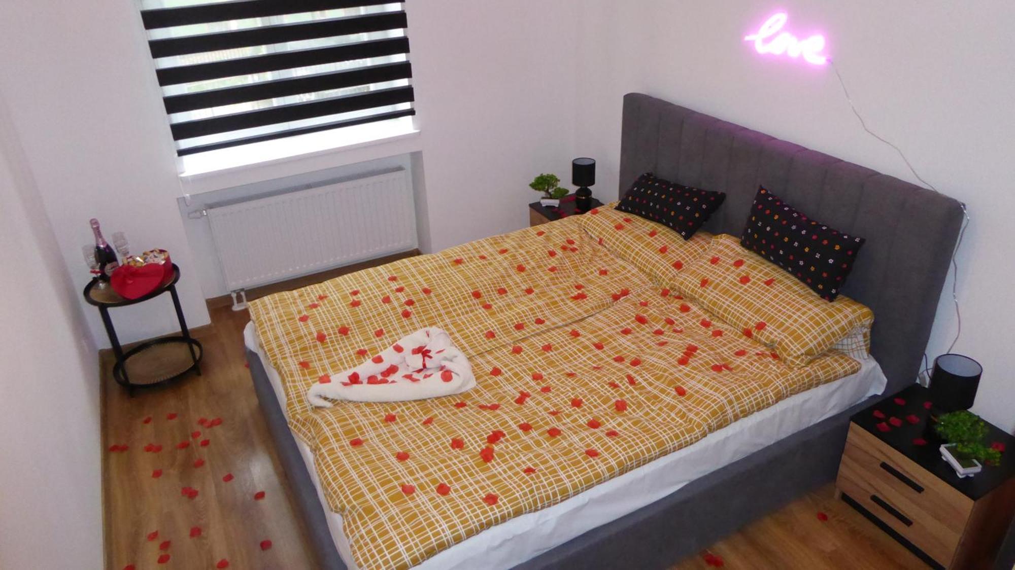 Apartament Love On 5 - Milosc Na 5 Legnica Kültér fotó