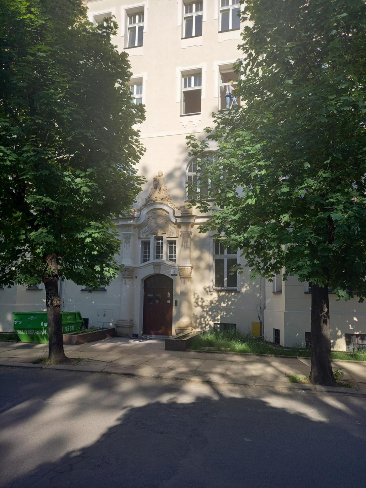 Apartament Love On 5 - Milosc Na 5 Legnica Kültér fotó